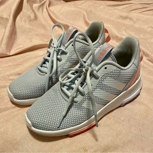 Girls Adidas - size 4